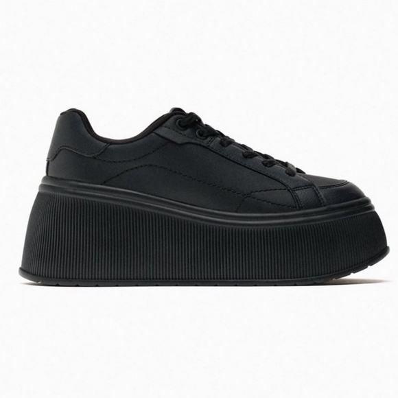 ZARA Platform Sneakers - Picture 2 of 4